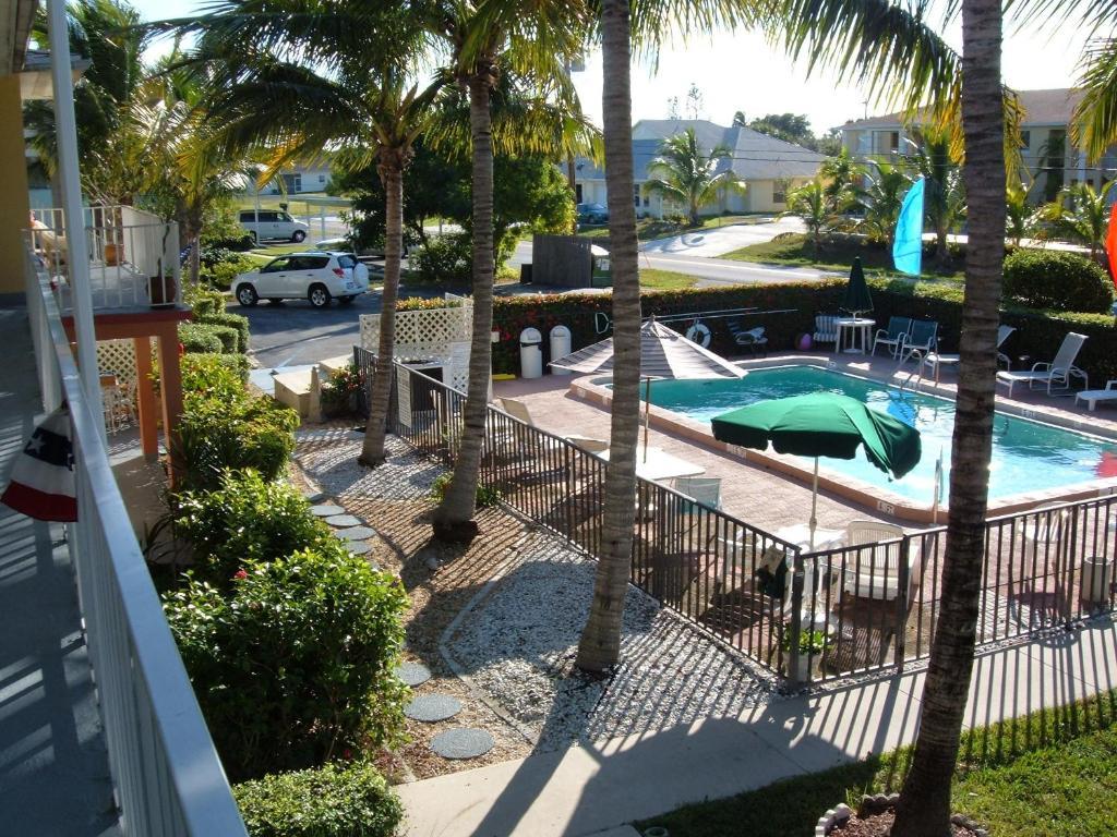 Hideaway Waterfront Resort كيب كورال المظهر الخارجي الصورة