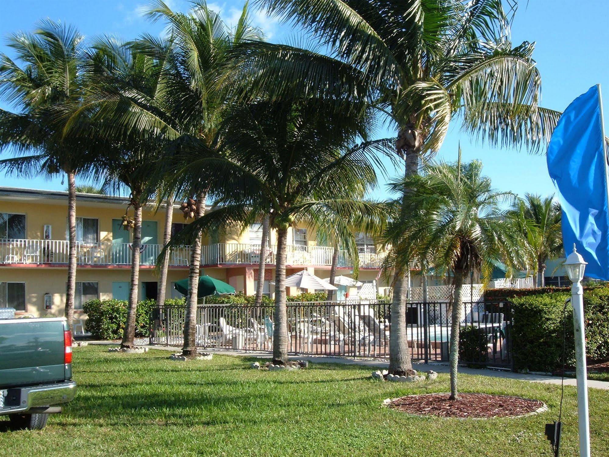 Hideaway Waterfront Resort كيب كورال المظهر الخارجي الصورة