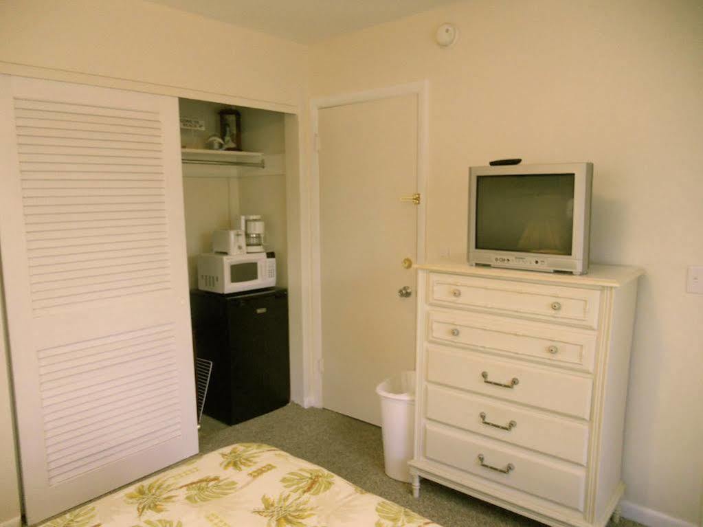 Hideaway Waterfront Resort كيب كورال المظهر الخارجي الصورة